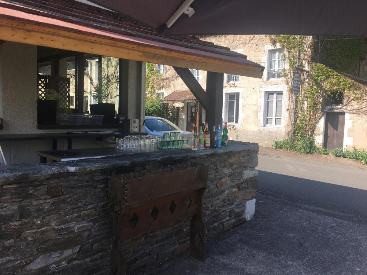 Hotel Restaurant Les Gorges De Chouvigny 외부 사진