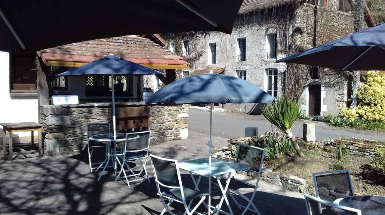 Hotel Restaurant Les Gorges De Chouvigny 외부 사진