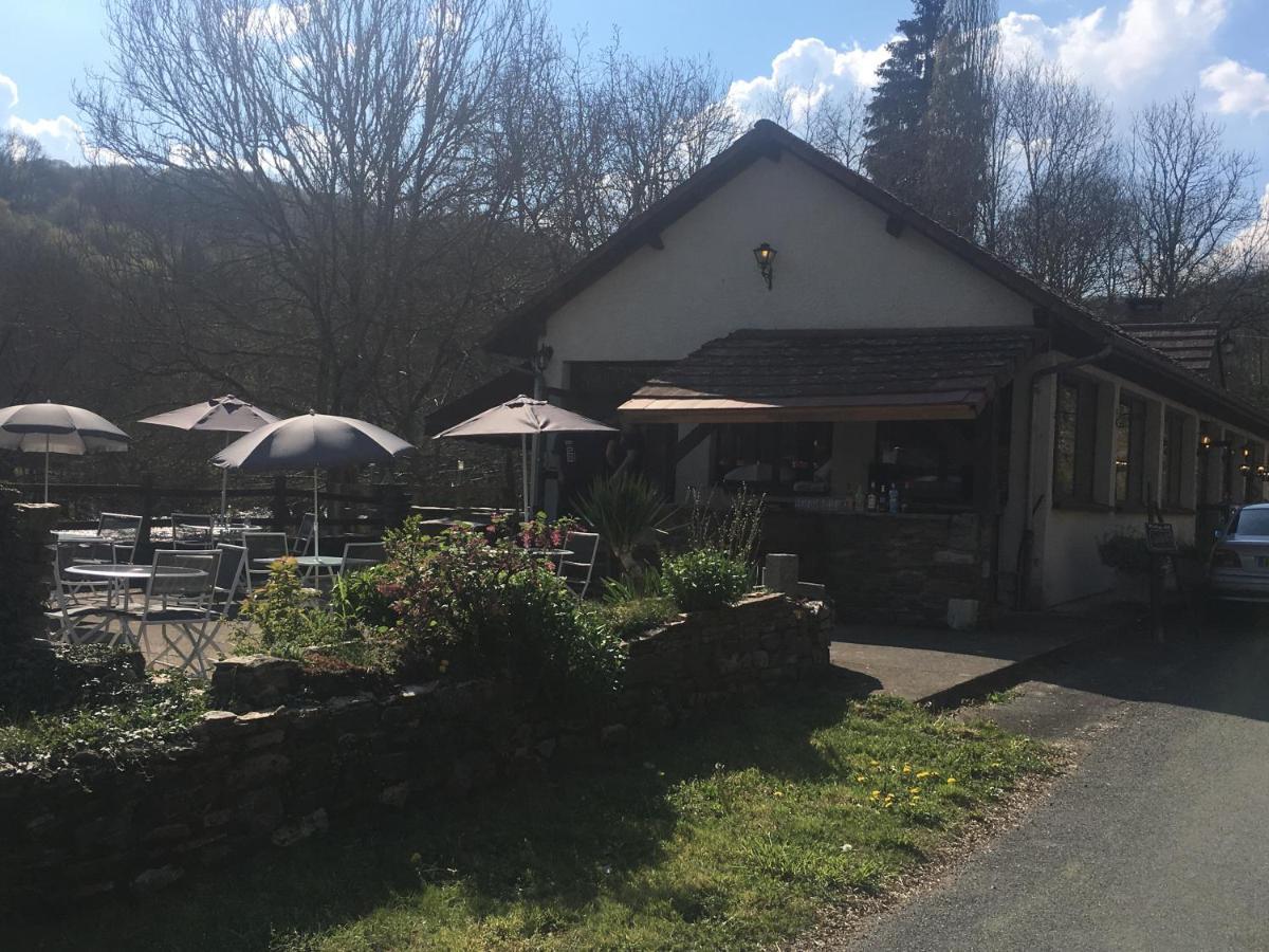 Hotel Restaurant Les Gorges De Chouvigny 외부 사진