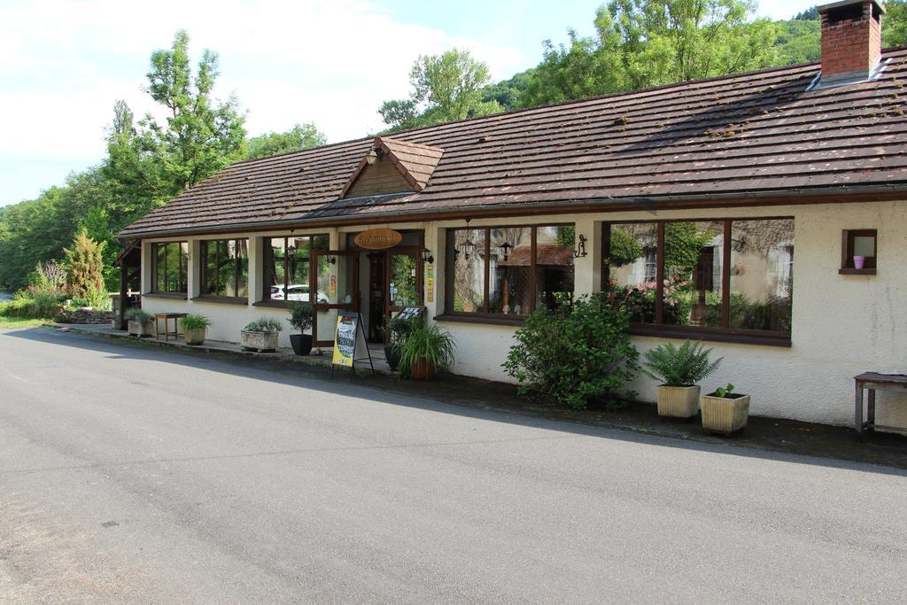 Hotel Restaurant Les Gorges De Chouvigny 외부 사진